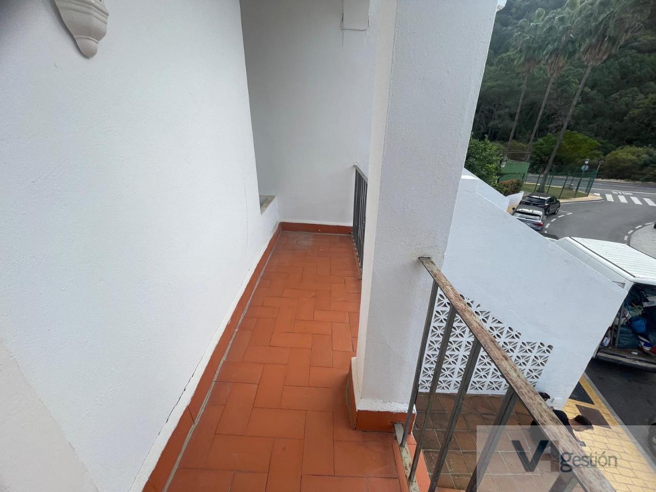 For sale of apartment in Benahavís