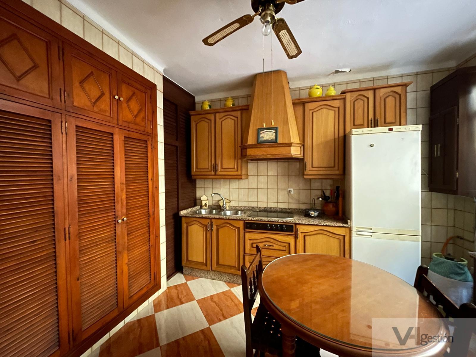 For sale of house in Villamartín