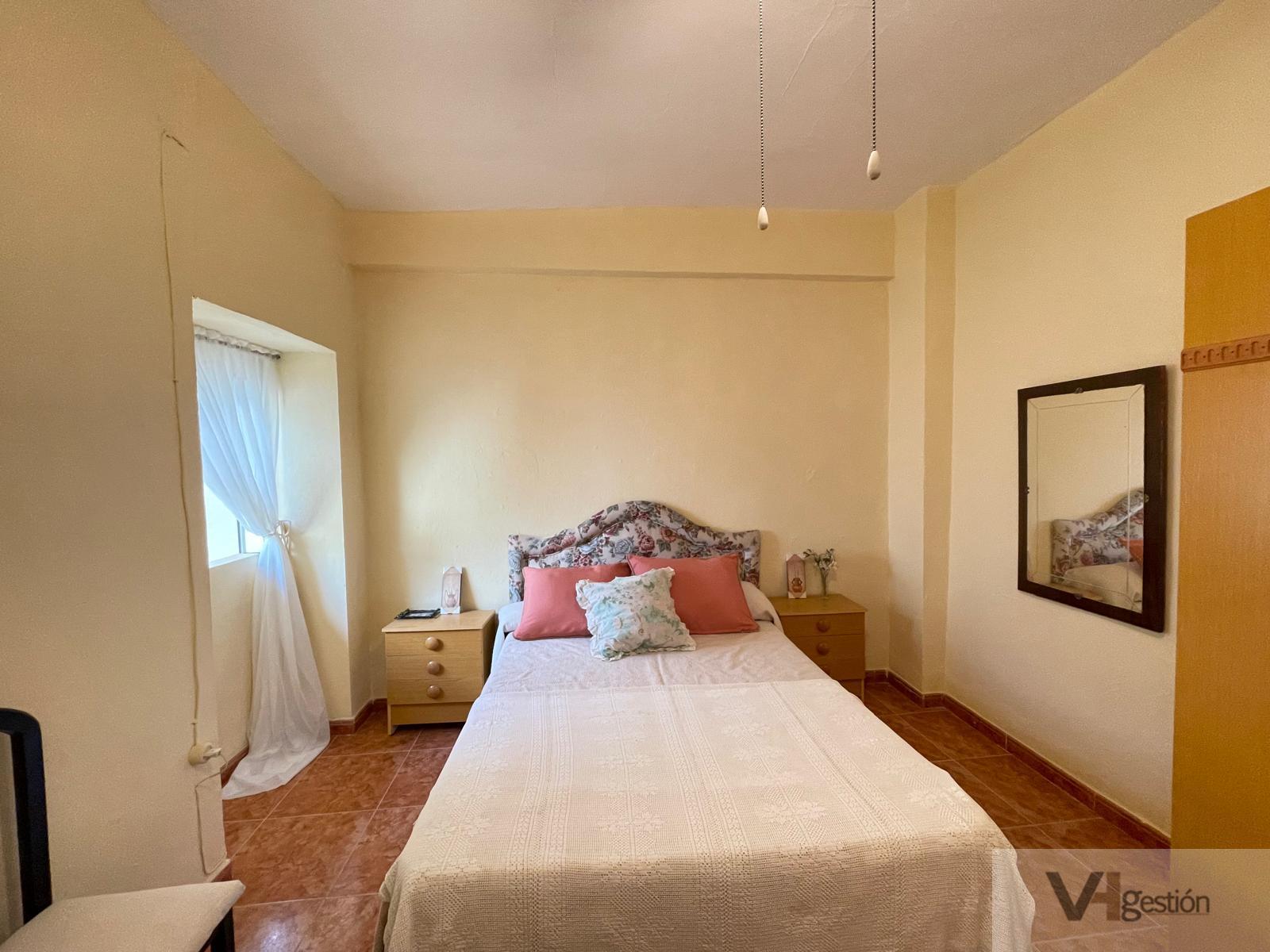 For sale of house in Villamartín