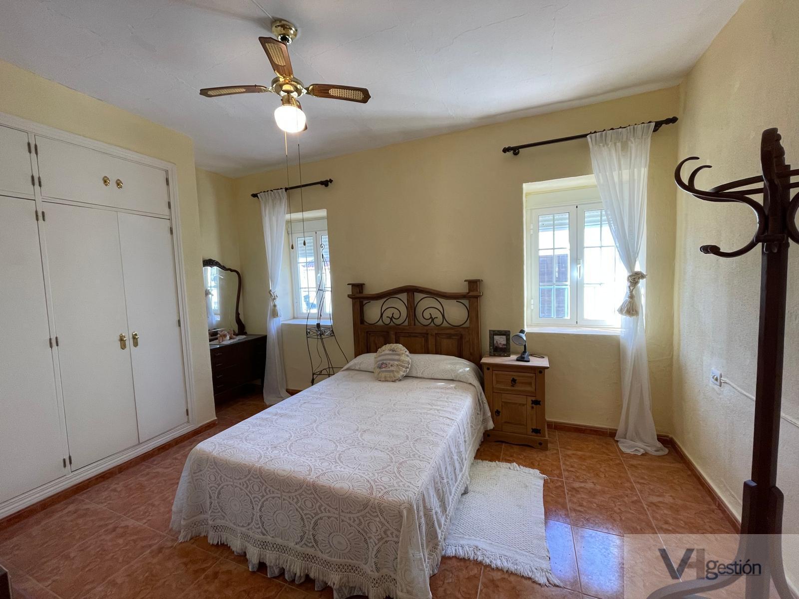 For sale of house in Villamartín