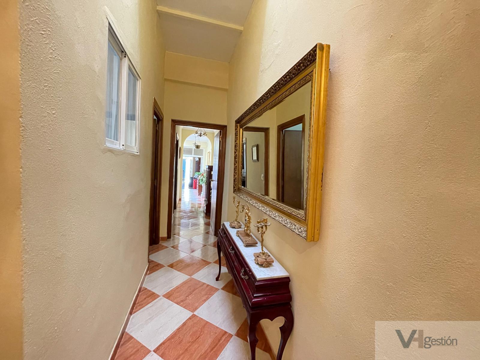 For sale of house in Villamartín