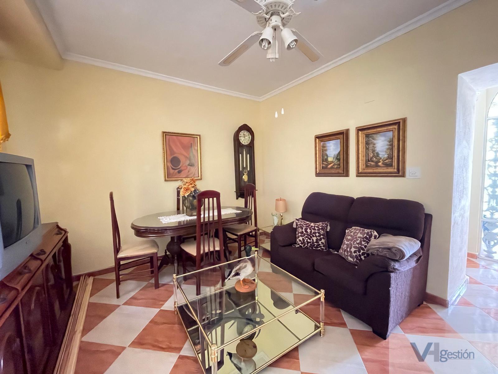 For sale of house in Villamartín
