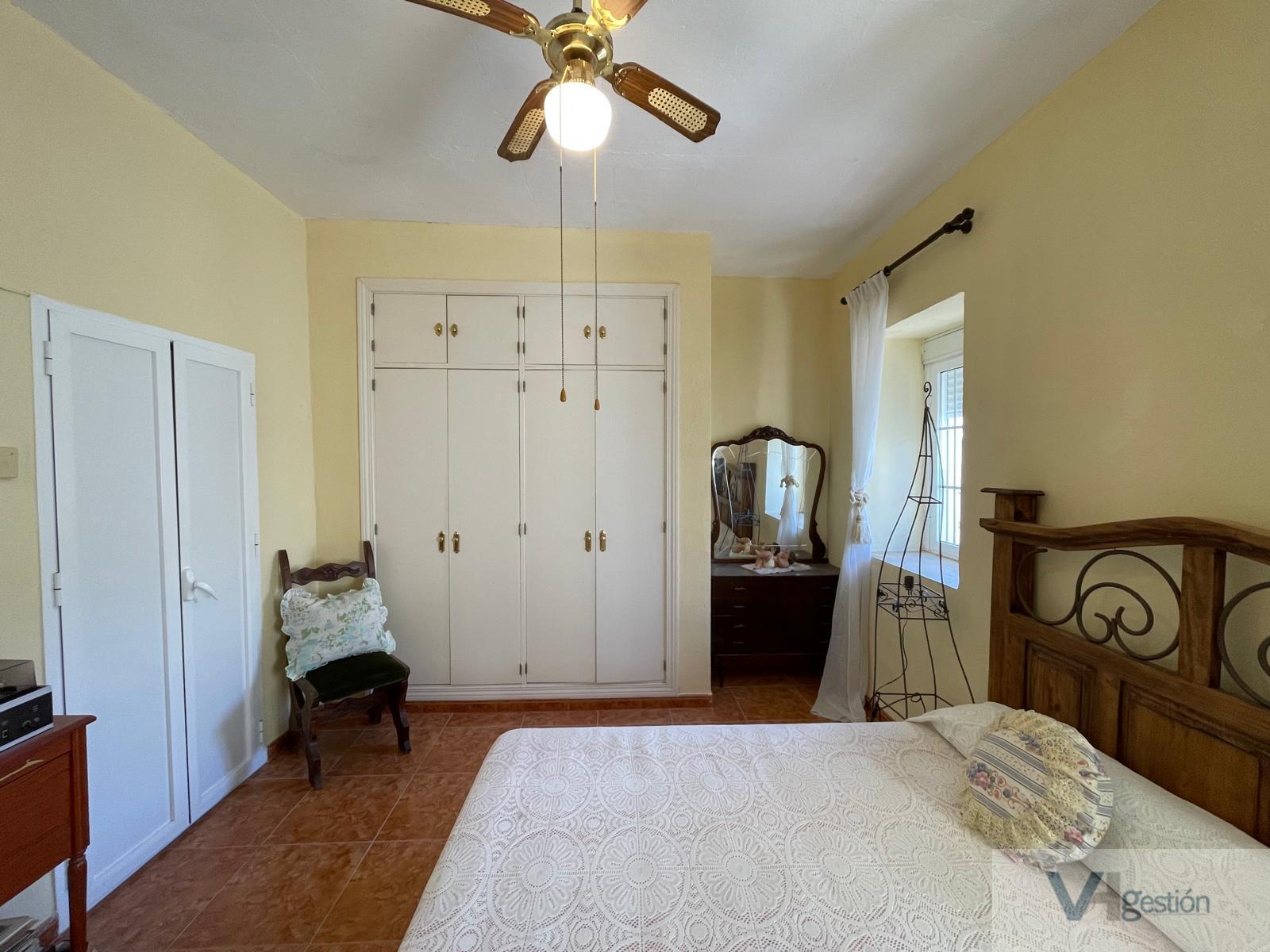 For sale of house in Villamartín