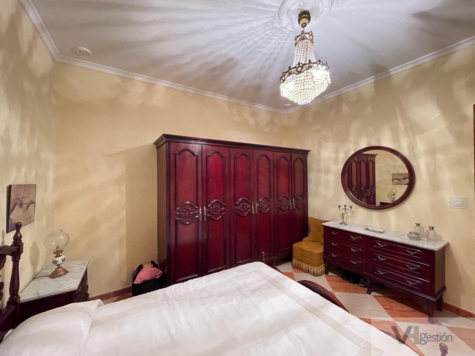 For sale of house in Villamartín