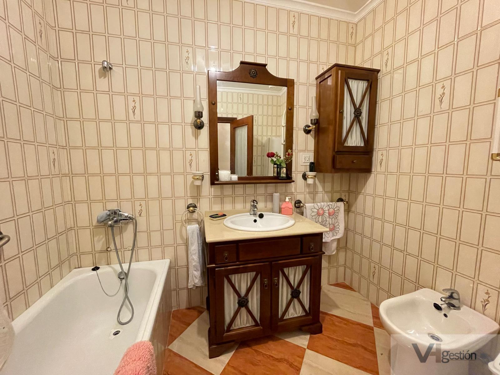 For sale of house in Villamartín