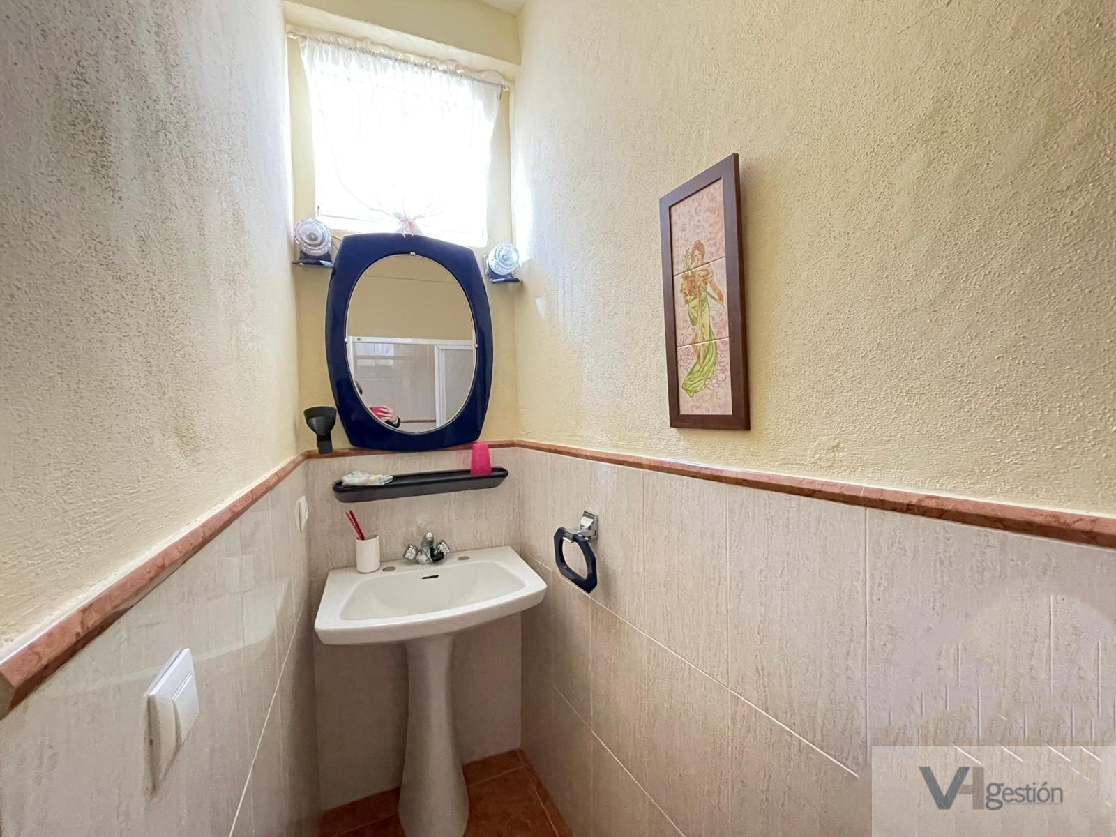 For sale of house in Villamartín