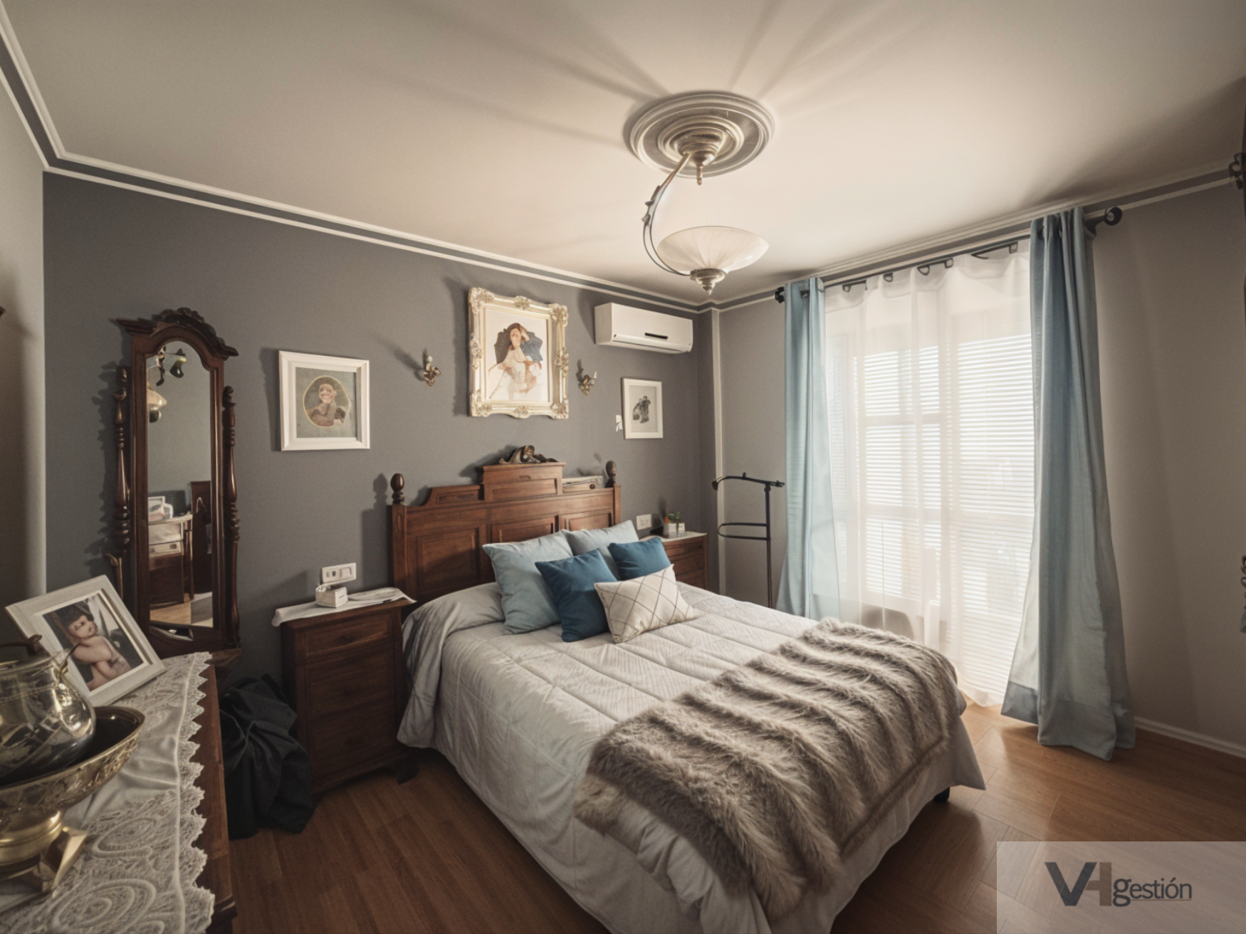 For sale of house in Villamartín