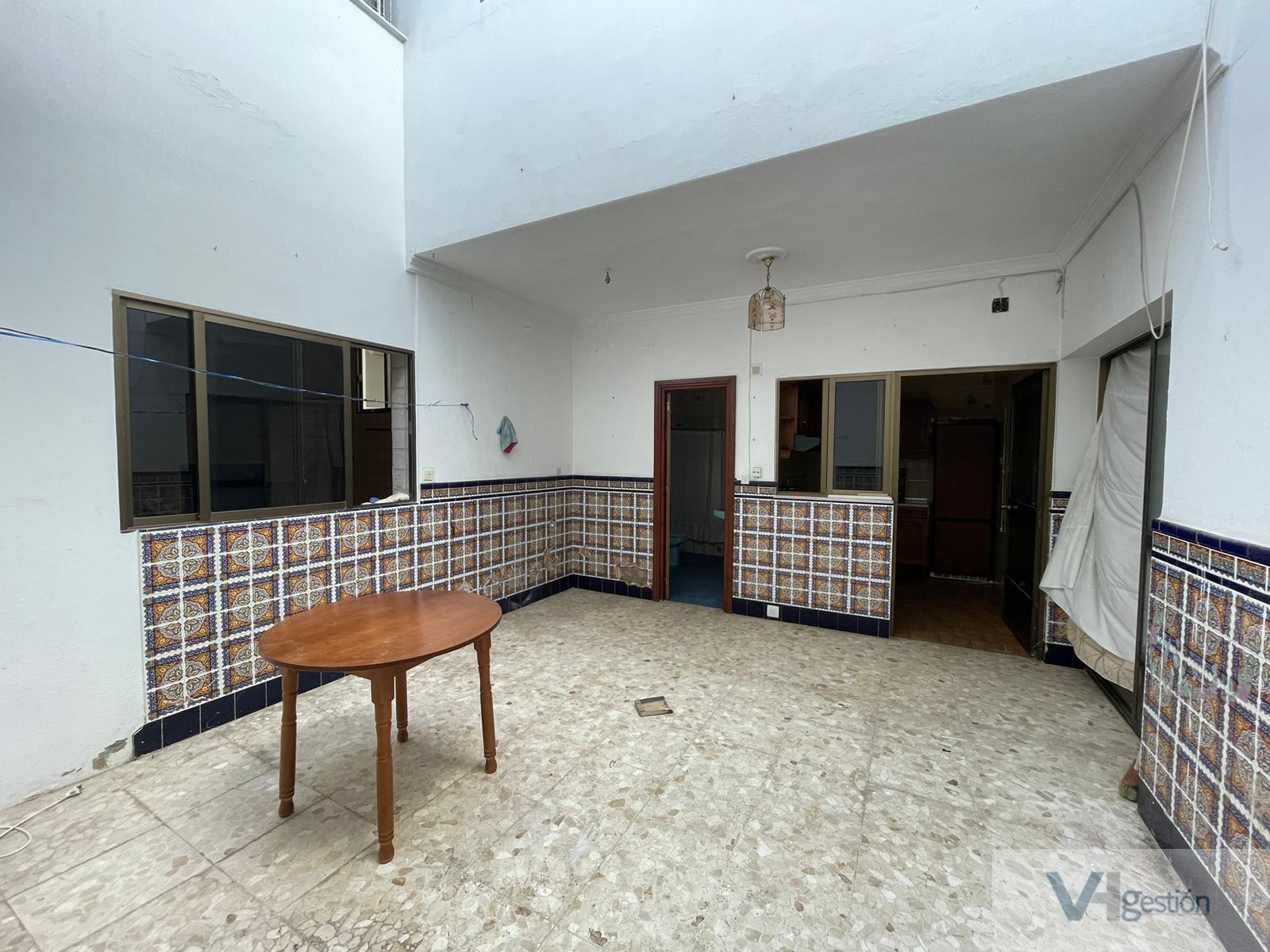 For sale of house in Villamartín