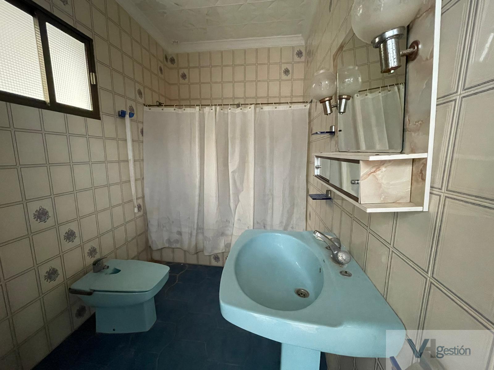 For sale of house in Villamartín