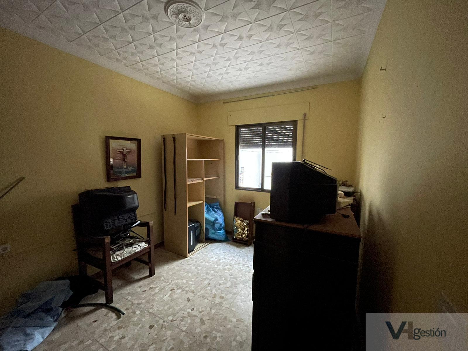 For sale of house in Villamartín