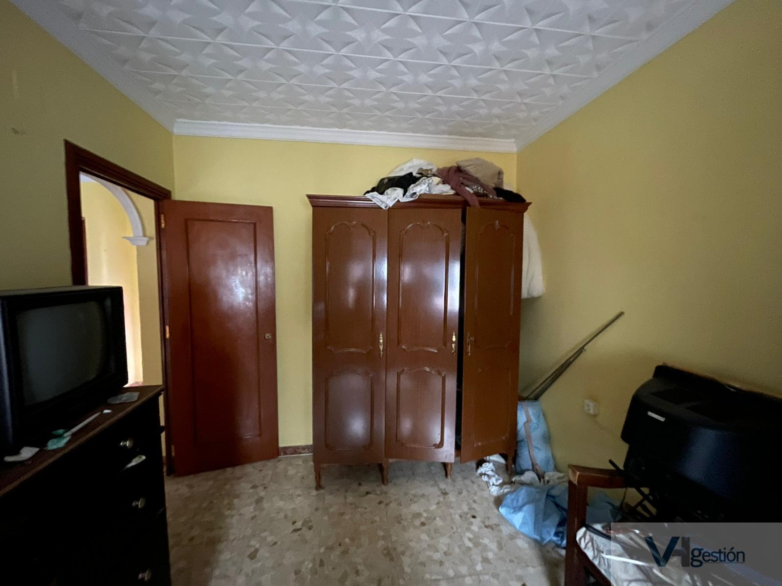 For sale of house in Villamartín
