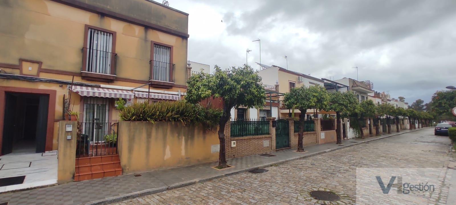 For sale of duplex in Gelves