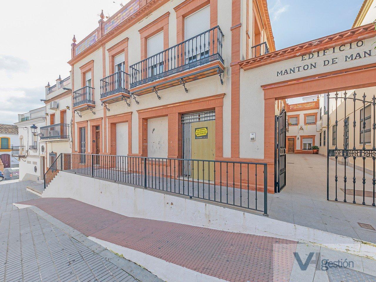 Venta de local comercial en Carrión de los Céspedes