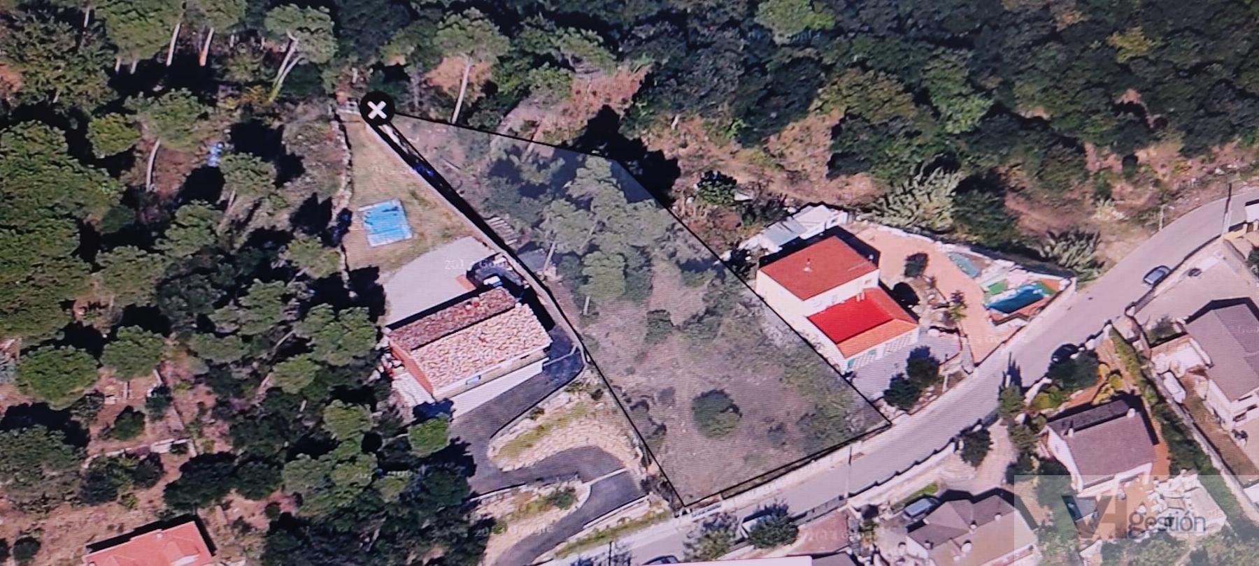 For sale of land in Montseny