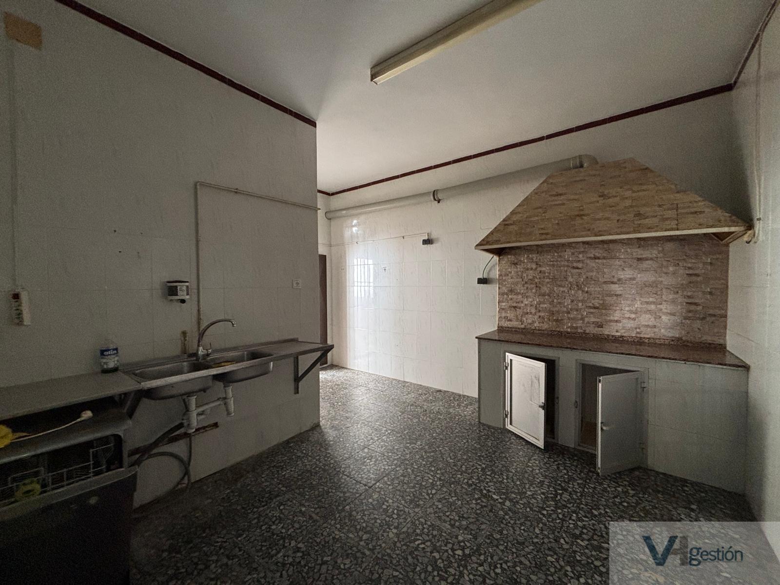 For sale of house in Villamartín