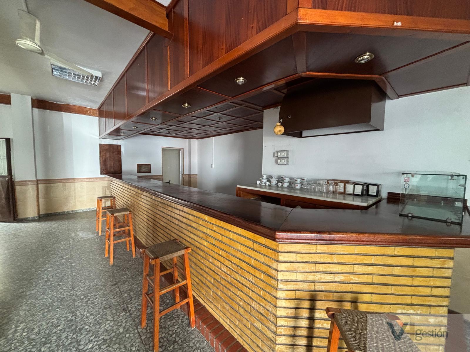 For sale of house in Villamartín