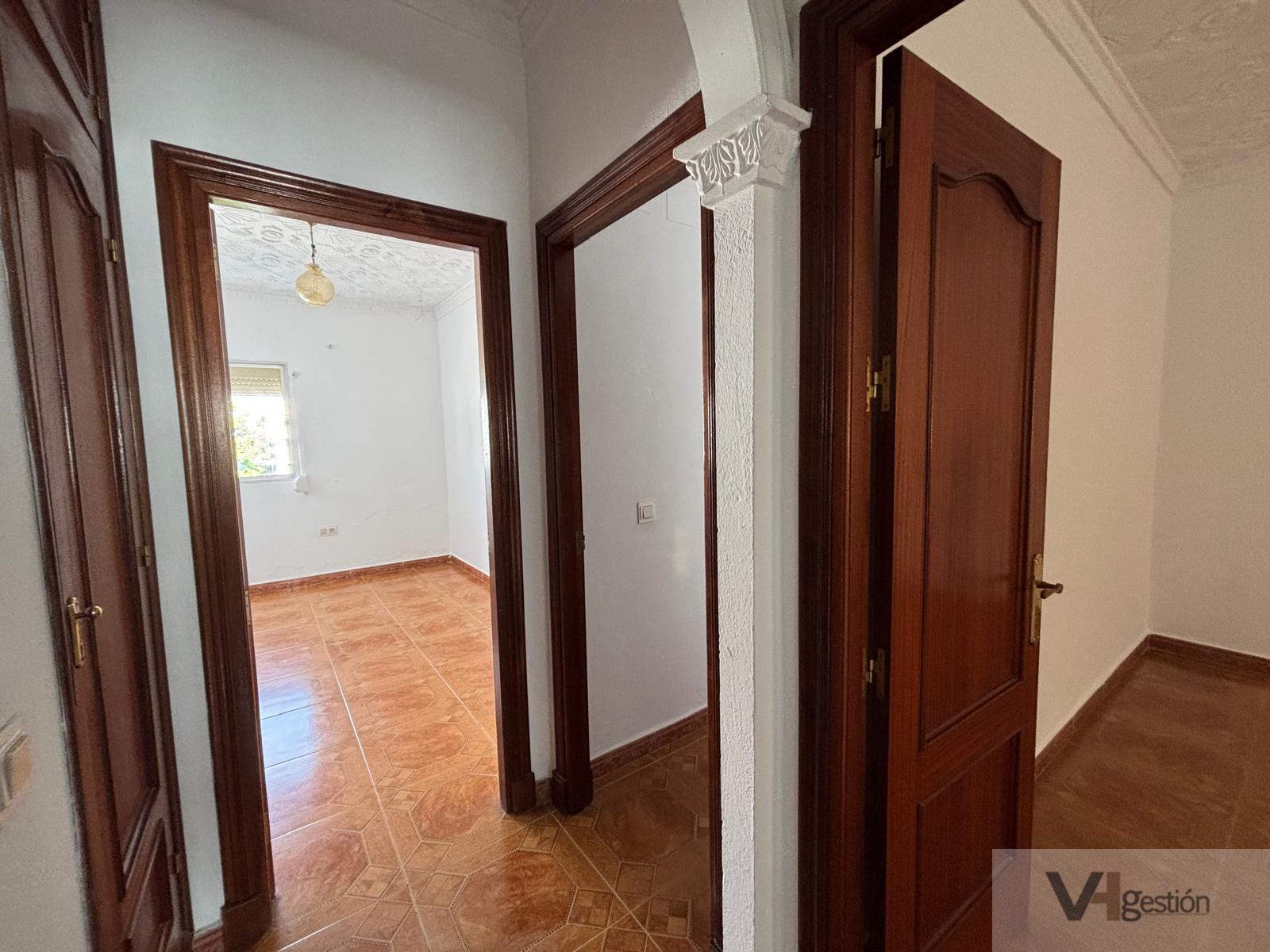 For sale of house in Villamartín