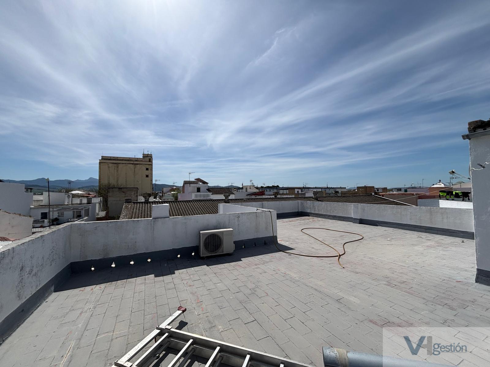 For sale of house in Villamartín
