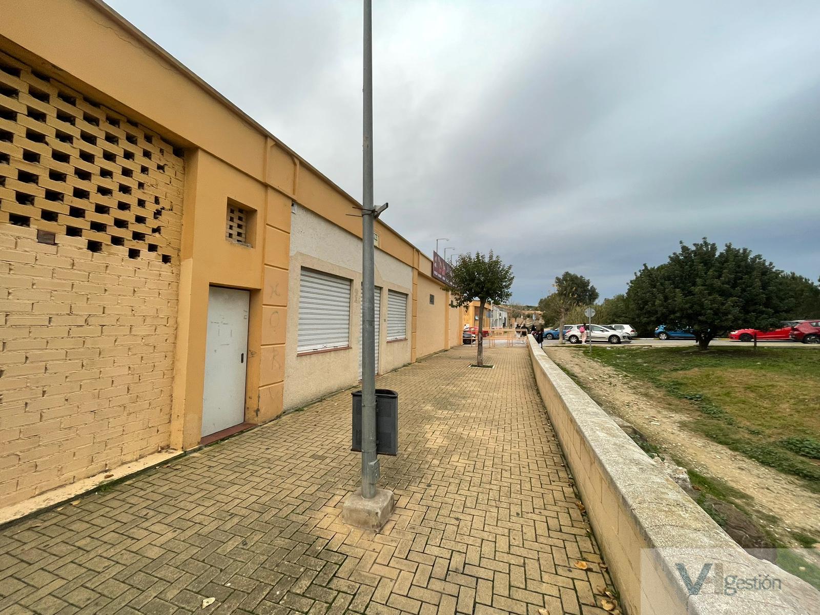 For sale of commercial in Algeciras