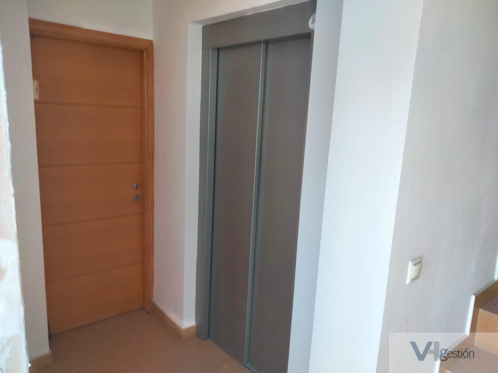 Venta de oficina en Villamartín Venta de oficina en Villamartín