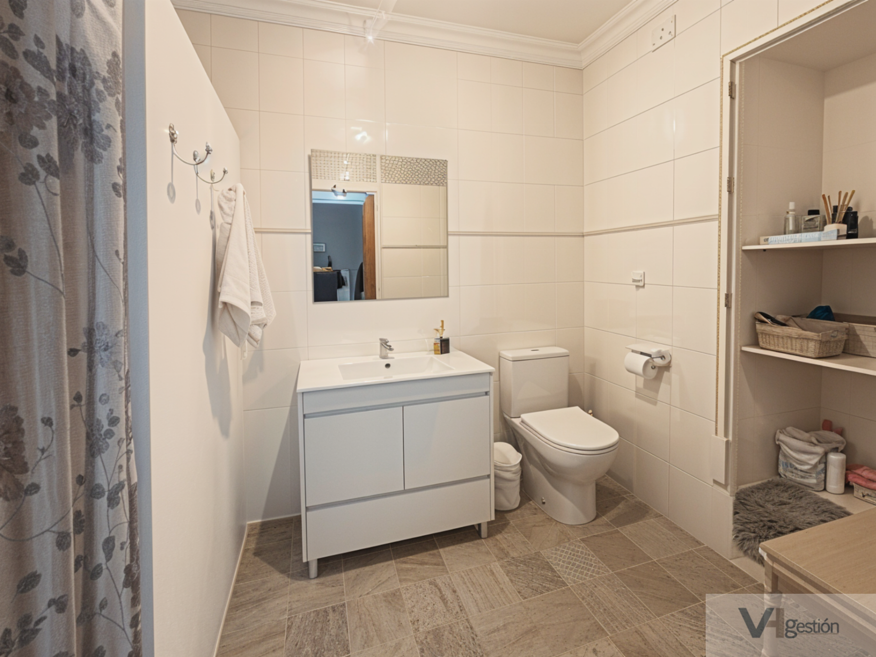 For sale of house in Villamartín