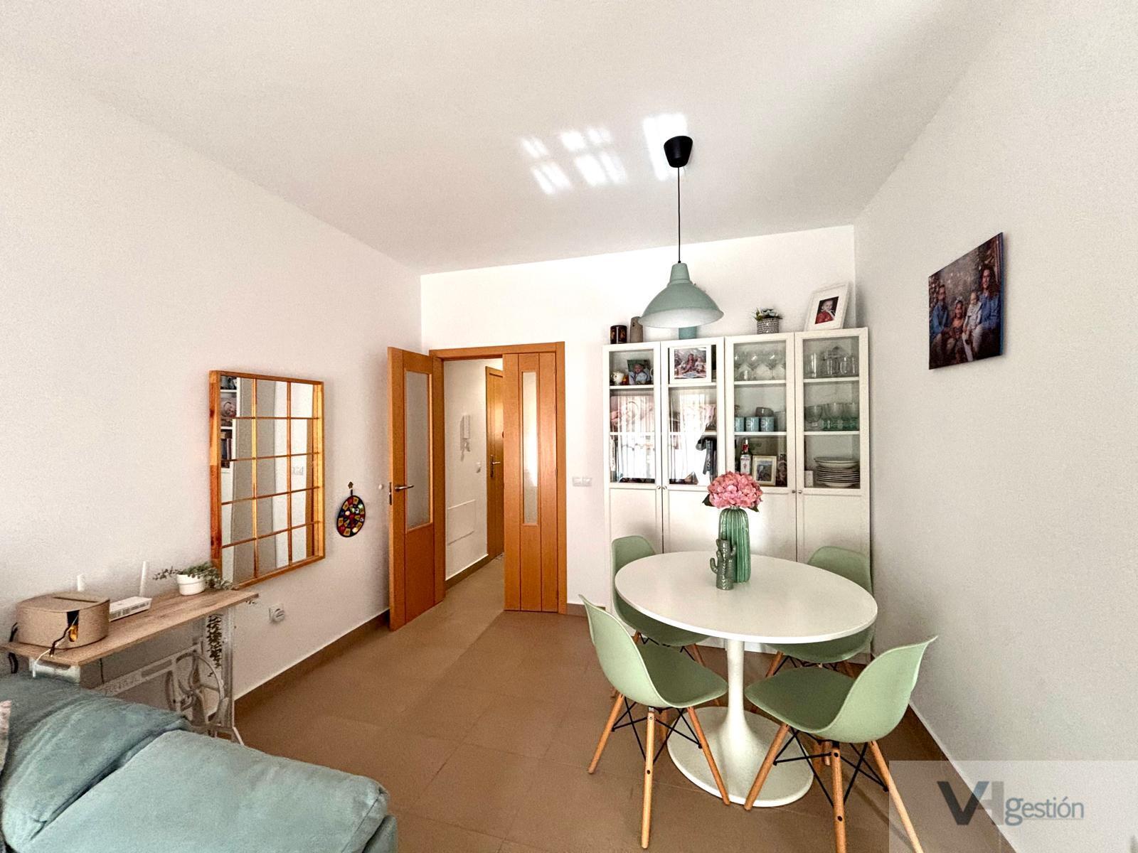 For sale of flat in Villamartín