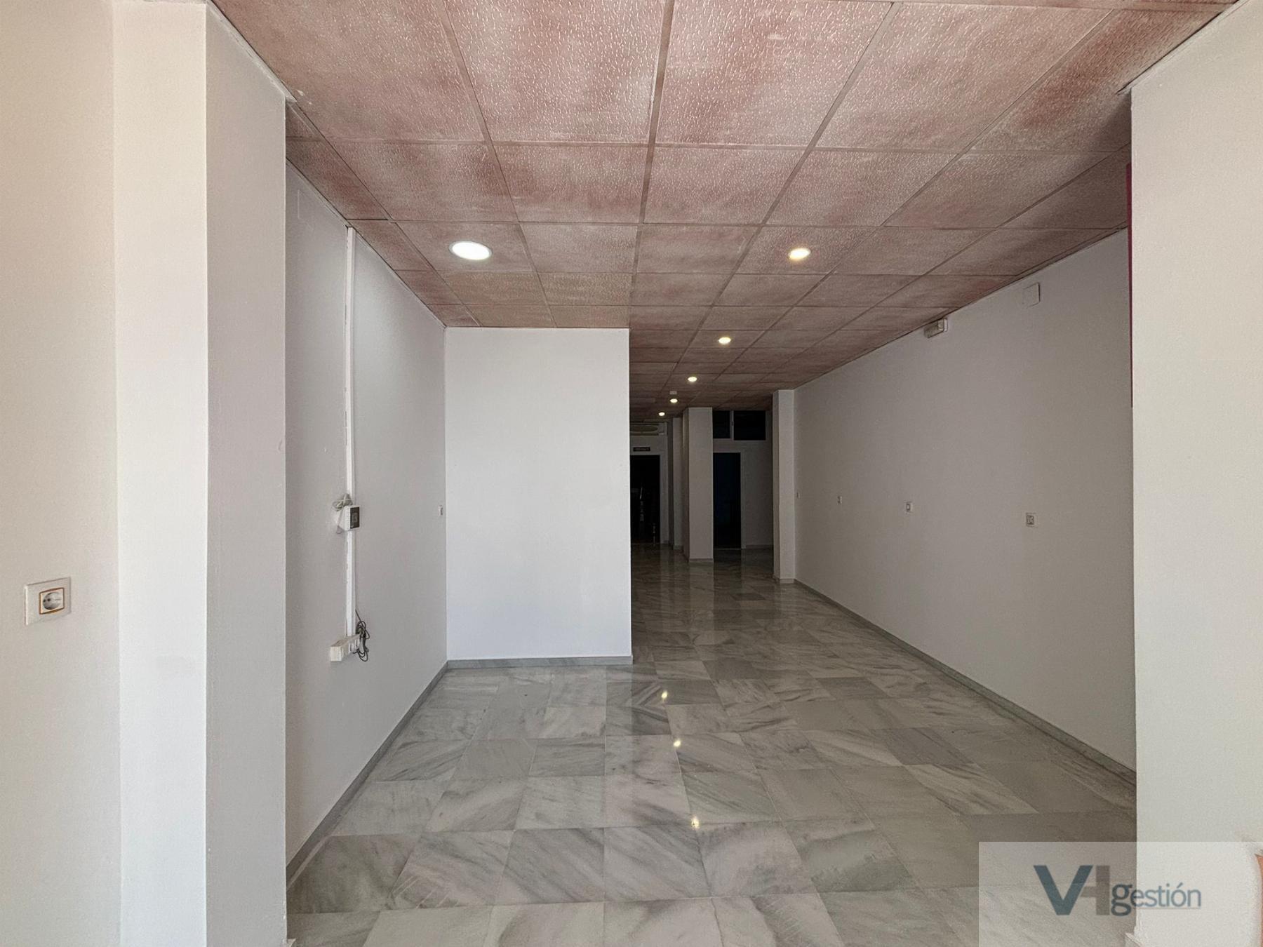 Venta de local en Villamartín