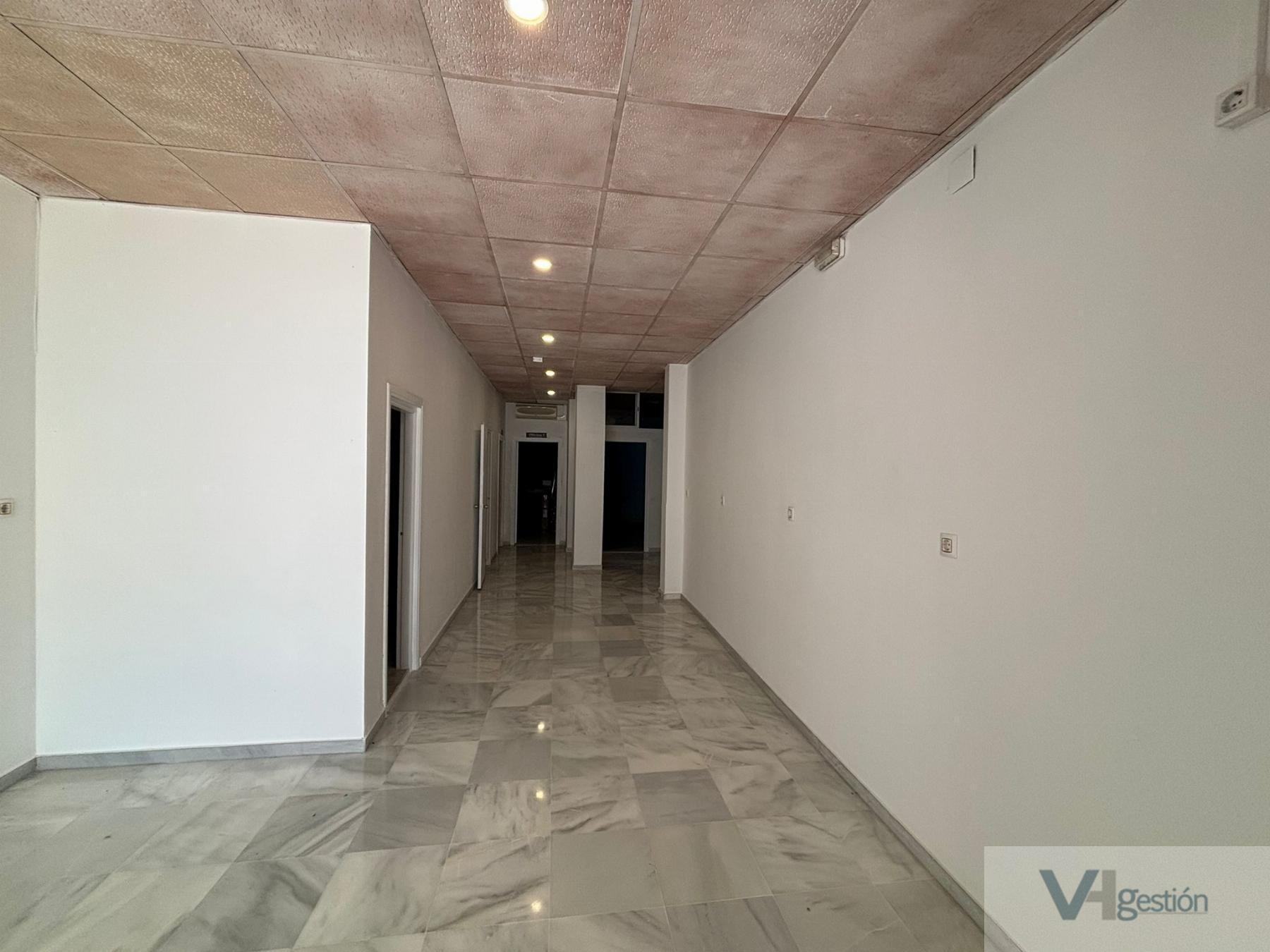 Venta de local en Villamartín