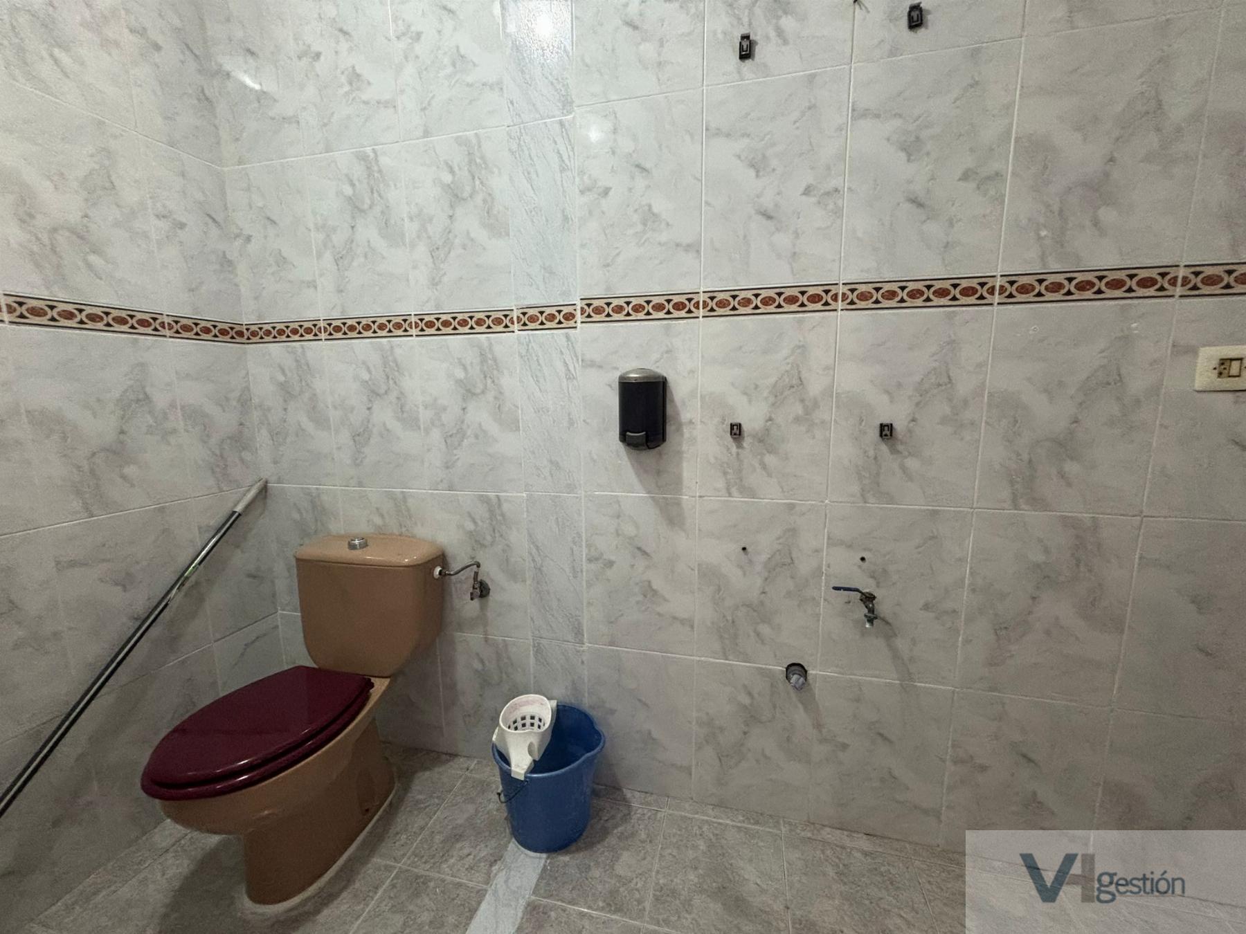 Venta de local en Villamartín