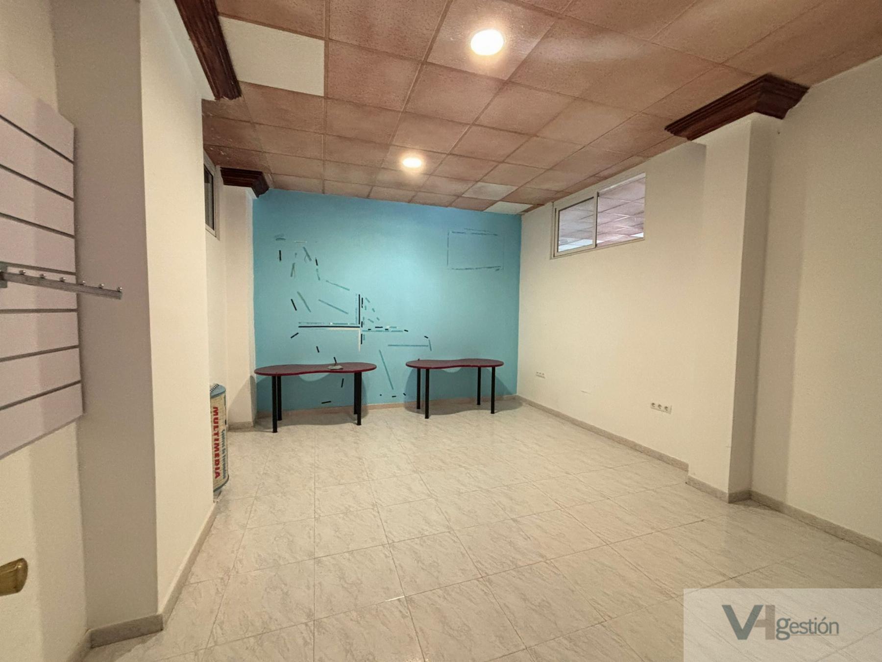 Venta de local en Villamartín
