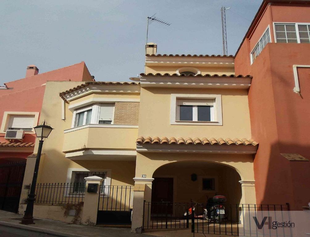 Venta de casa en Castilleja de Guzmán
