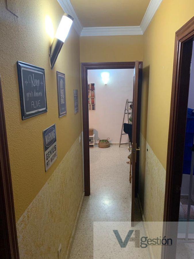 For sale of flat in Villamartín