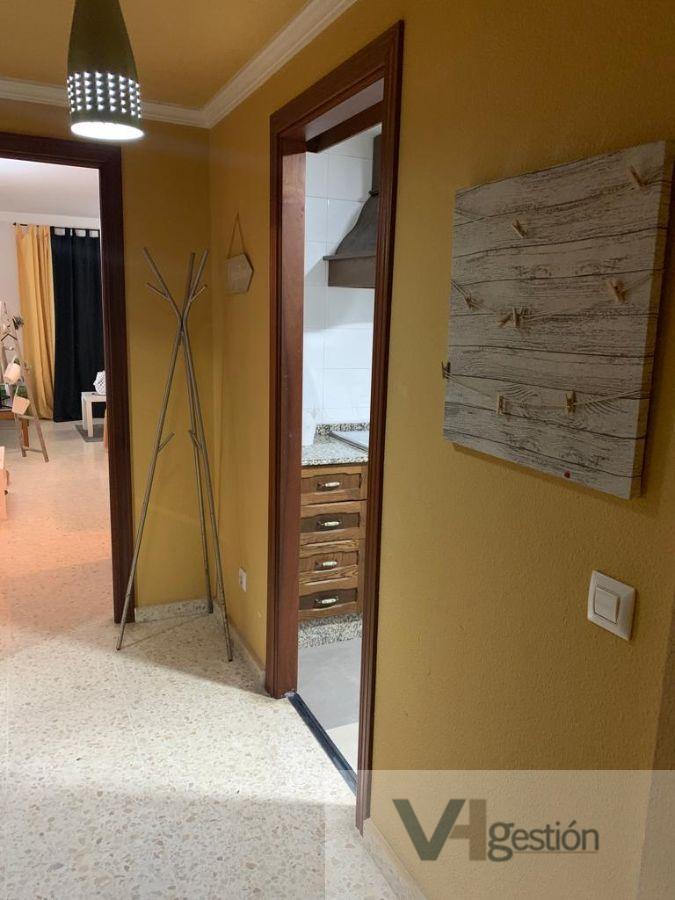 For sale of flat in Villamartín