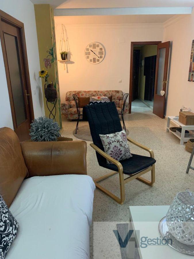 For sale of flat in Villamartín