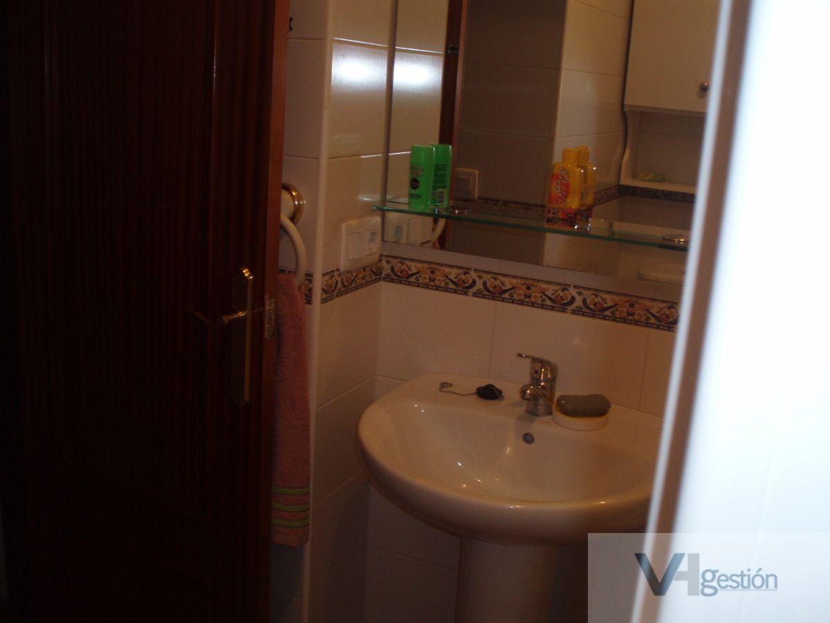 For sale of house in Villamartín