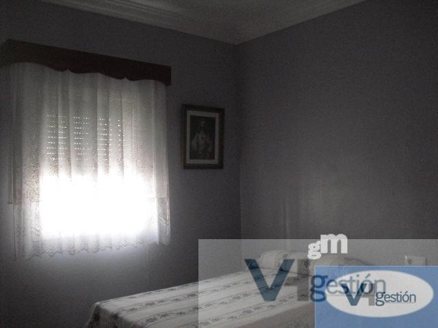 For sale of house in Villamartín