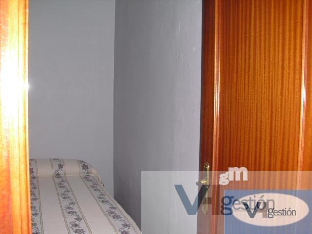 For sale of house in Villamartín