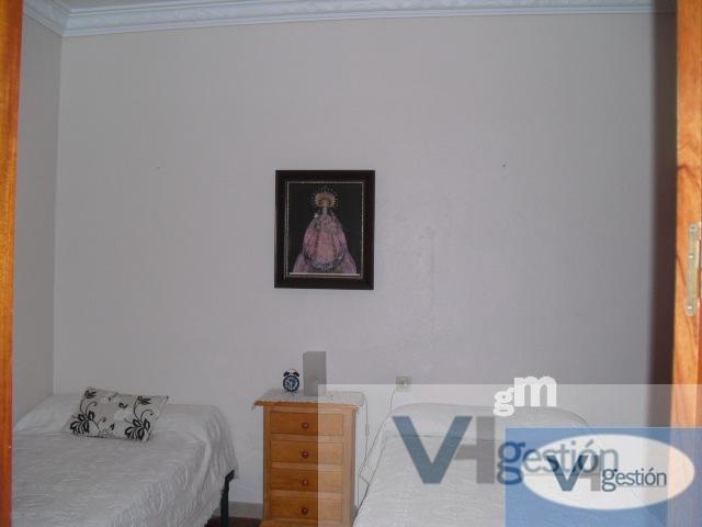 For sale of house in Villamartín