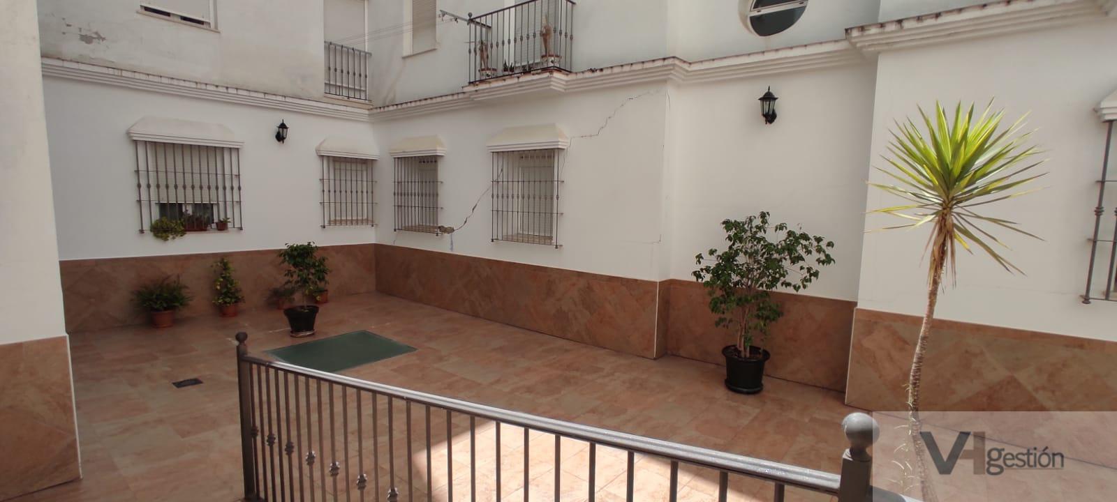 For sale of flat in Arcos de la Frontera