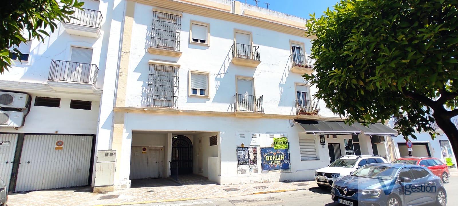 For sale of flat in Arcos de la Frontera
