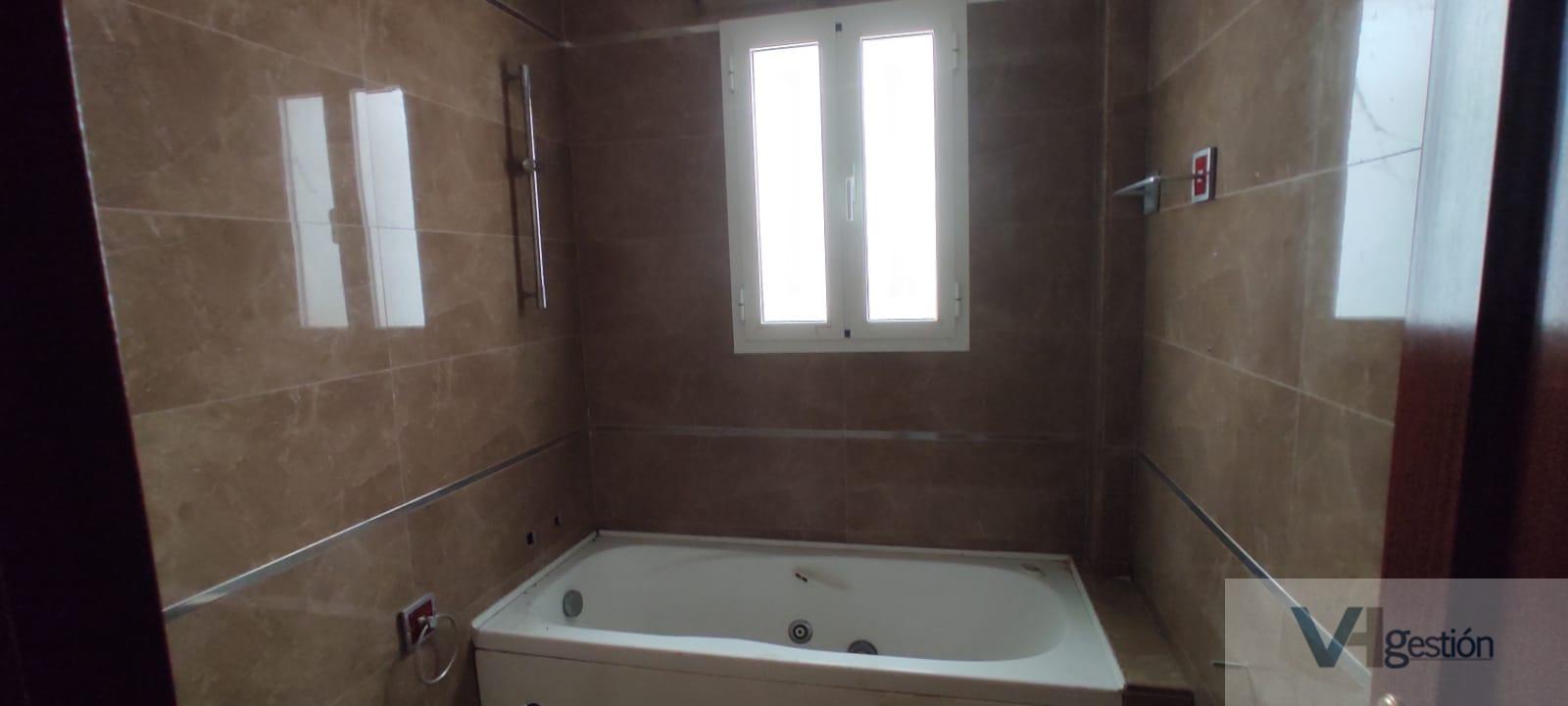For sale of flat in Arcos de la Frontera