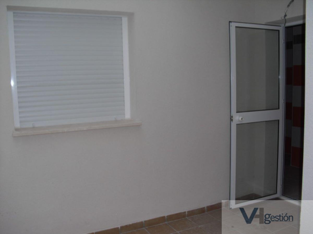 For sale of flat in Villamartín