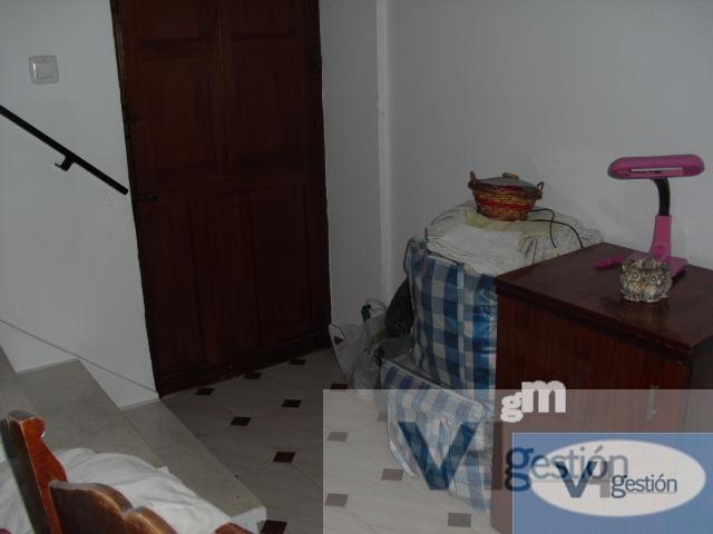 For sale of house in Villamartín