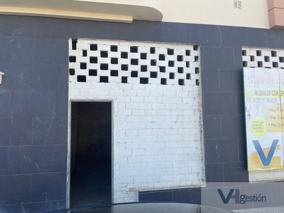 For sale of commercial in Villamartín