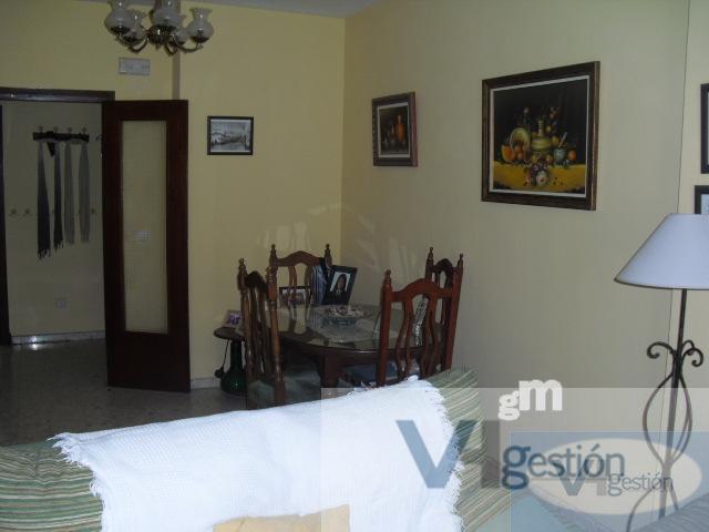 For sale of flat in Villamartín