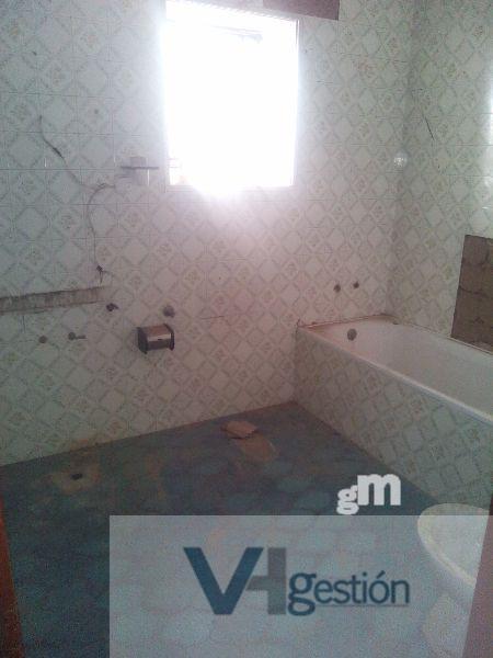 For sale of house in Villamartín