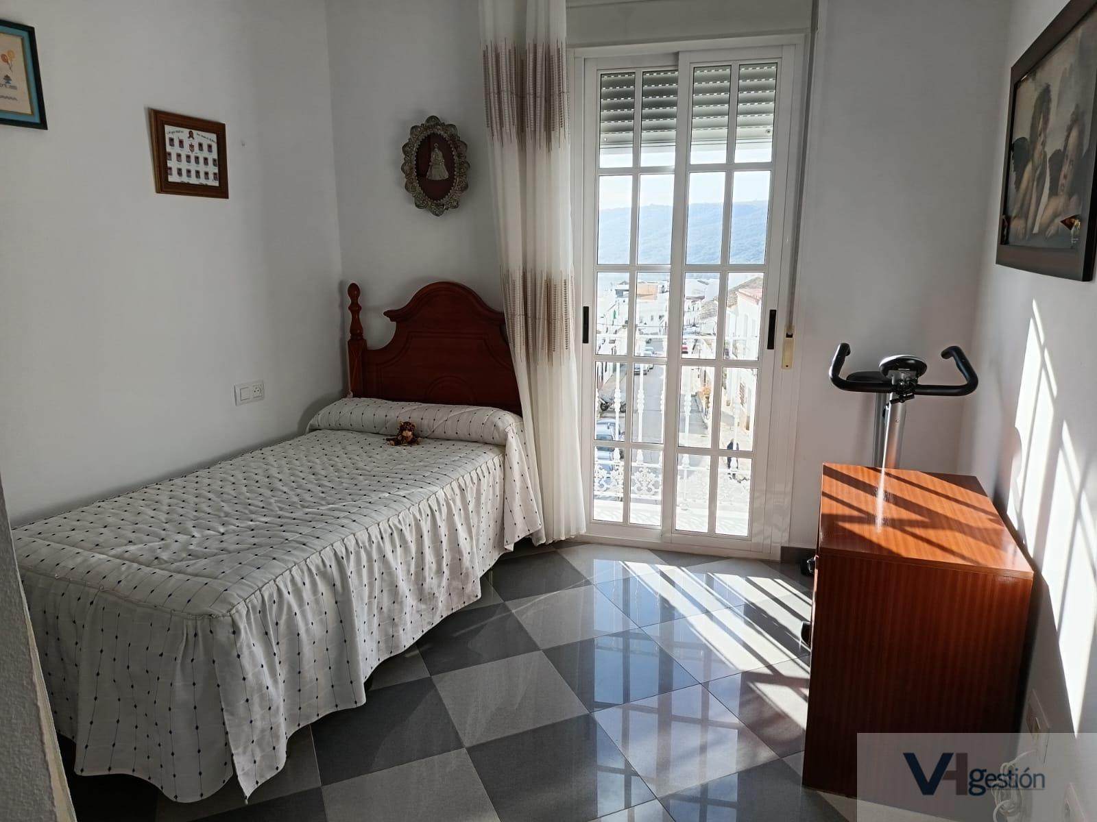 For sale of house in Bornos