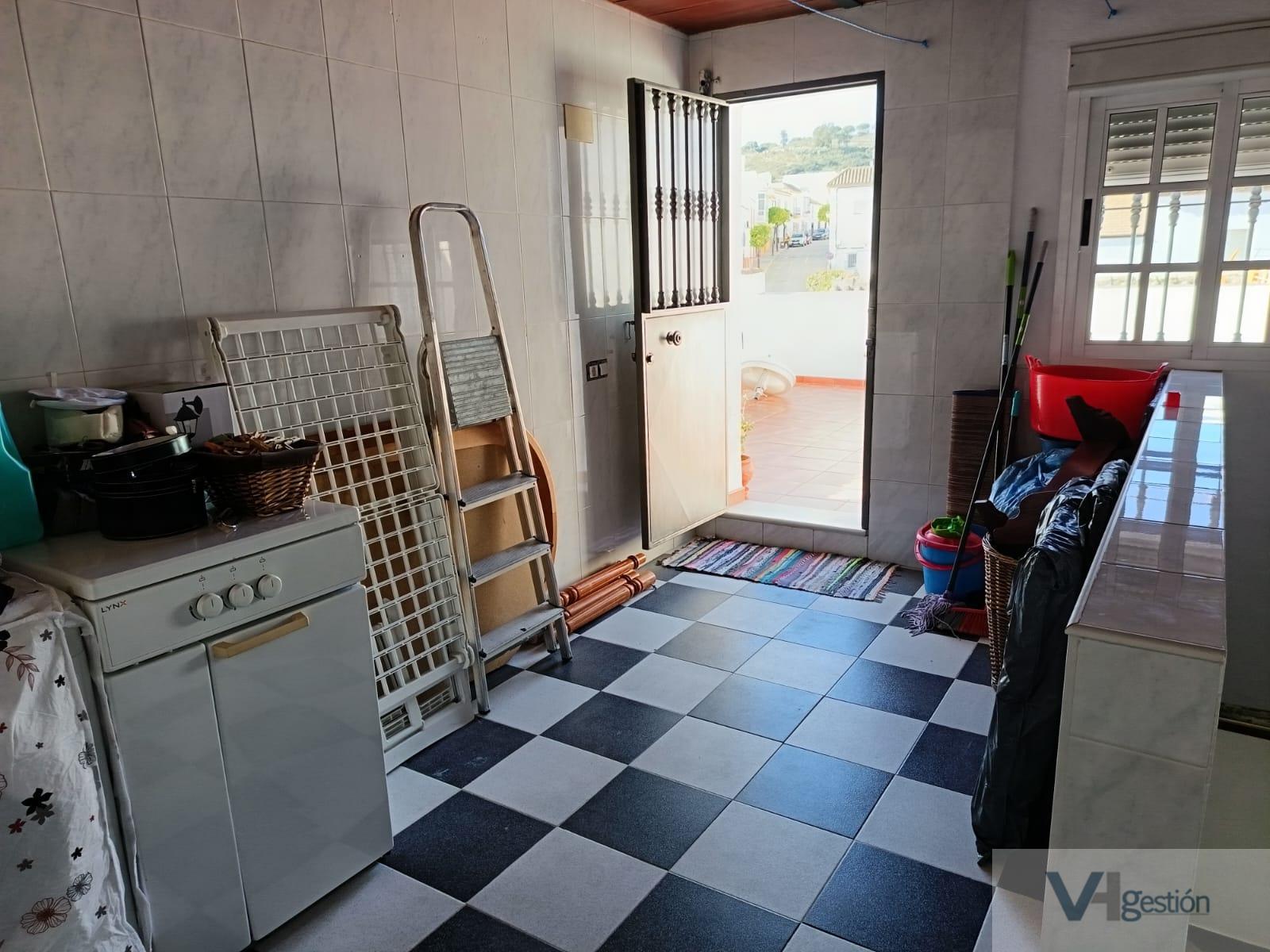 For sale of house in Bornos