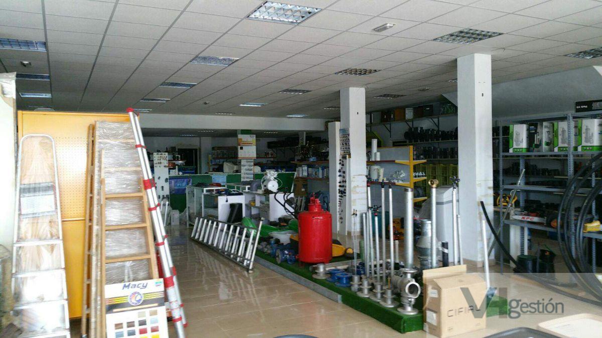 Venta de local comercial en Villamartin