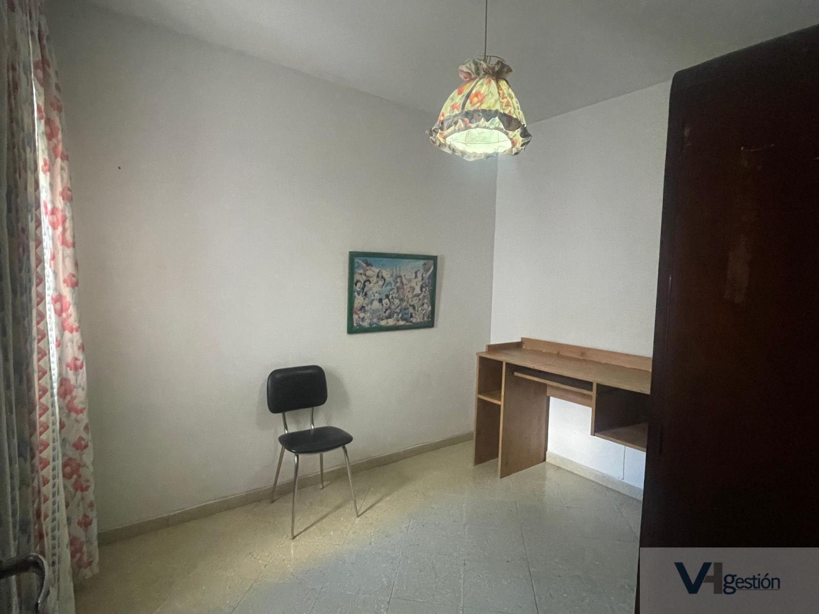 For sale of flat in Villamartín